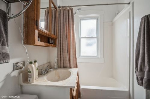 2941 Whipple St, Chicago IL 60655-2304 exterior