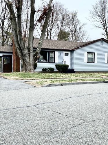 3 Birch St, Danvers, MA 01923-3514