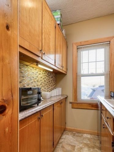 30 Havelock Rd, Worcester MA 01602-2543 exterior