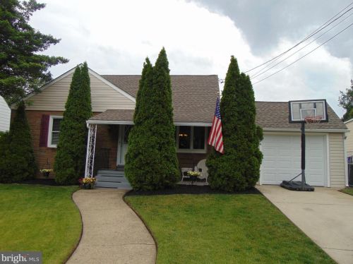 530 Blanchard Ave, Runnemede, NJ 08078-1836