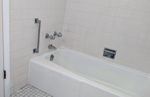 4535 Mason Ave, Chicago IL  60630-3142 exterior