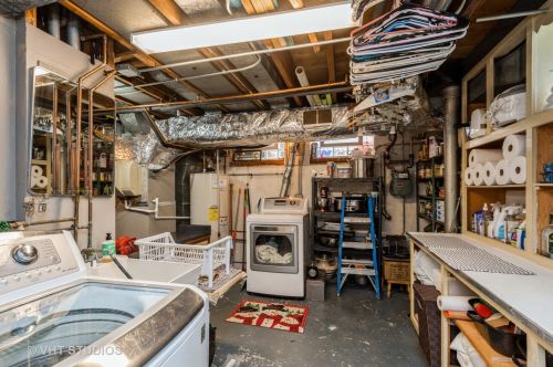 6283 Cicero Ave, Chicago IL 60646-4917 exterior