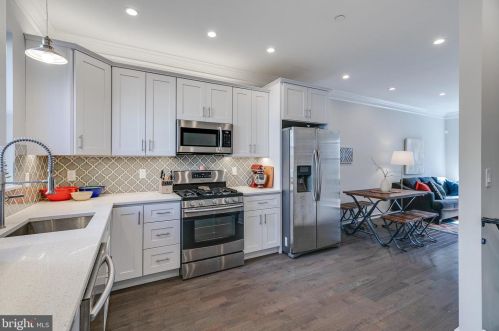 617 Emily St, Philadelphia PA 19148-2529 exterior