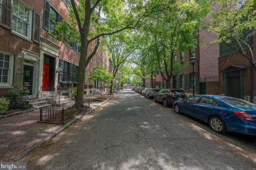 929 Clinton St, Philadelphia PA  19107-6109 exterior