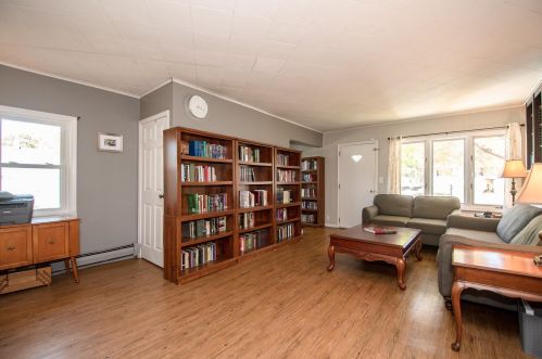 1151 Charlton St, Saint Paul MN 55118-2119 exterior