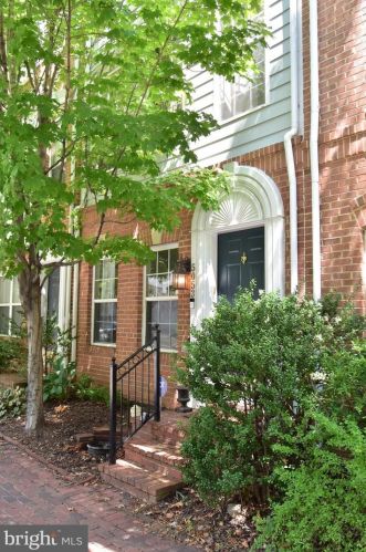 5053 Kilburn St, Alexandria VA  22304-7771 exterior