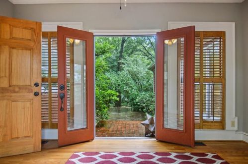 698 Bellemeade Ave, Atlanta, GA 30318-3158