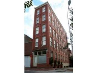 320 Race St, Philadelphia PA  19106-1820 exterior