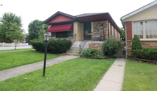 11501 Artesian Ave, Chicago, IL 60655-1414