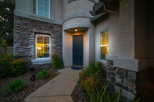 1380 Souza Dr, Folsom CA  95762-7561 exterior