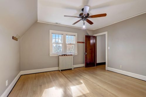 725 Lk Vw Ave, Milwaukee WI 53217-4857 exterior