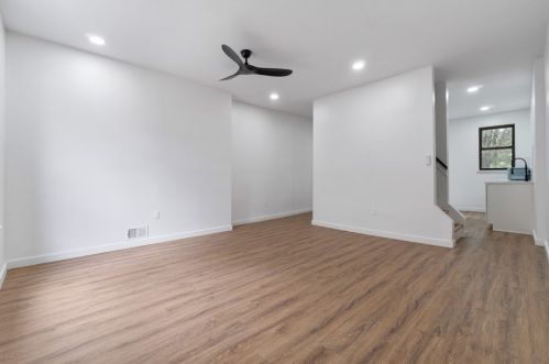 525 Alpine Ave, Pittsburgh PA  15212-4026 exterior