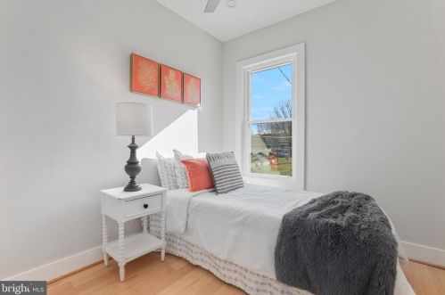 5102 9th St, Washington DC  20011-3918 exterior