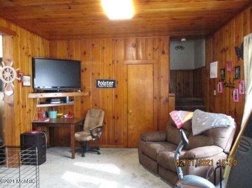 301 Cecil St, Glendora MI 49107-1706 exterior