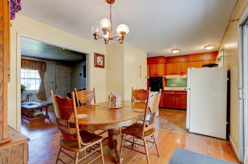 1004 Forrest Dr, Atlanta GA 30354-2514 exterior