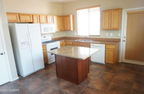 5074 River Fringe Dr, Tucson AZ  85704-1436 exterior