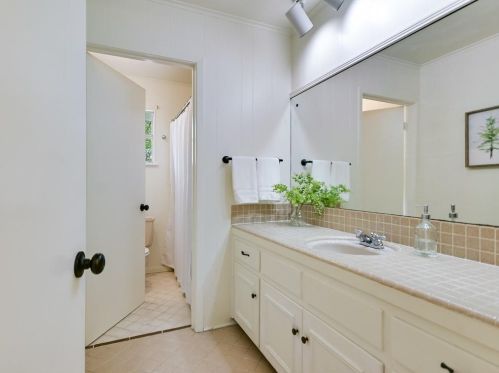 4100 Cat Holw Dr, Austin TX exterior