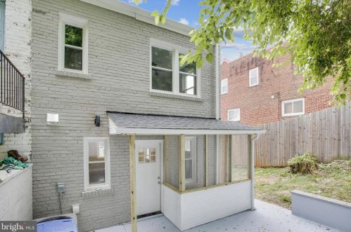 526 48th Pl, Washington DC  20019-4701 exterior