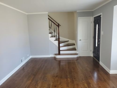 8733 East End Ave, Chicago IL  60617-2734 exterior