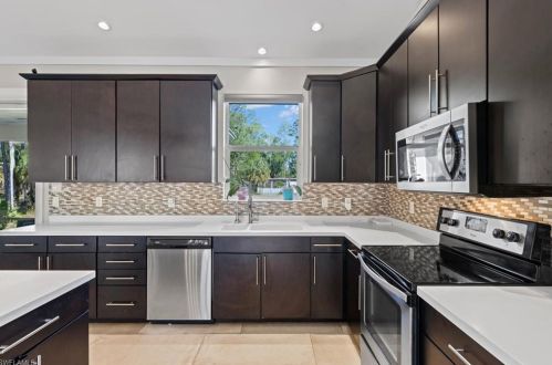 271 12 Ave, Naples FL 34120-3368 exterior