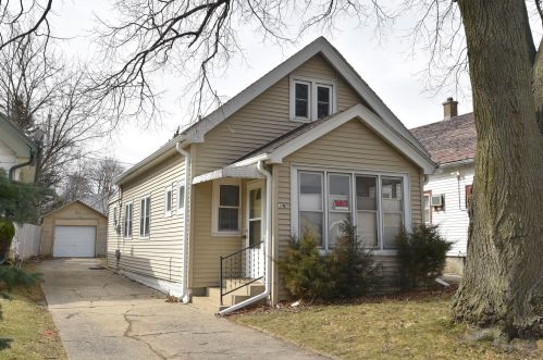 4917 55th St, Milwaukee, WI 53220-5302