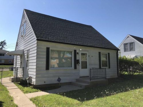 5943 67th St, Milwaukee, WI 53218-1933