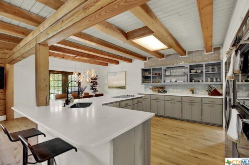 545 Hillside Dr, Spring Branch TX 78070-3814 exterior