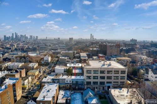 161 St, Union City NJ 07087-5439 exterior