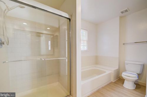 6733 Morning Ride, Alexandria VA 22315-5057 exterior