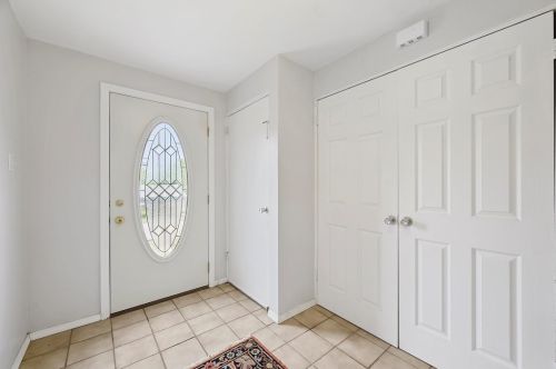 1307 Raven Dr, Pittsburgh, PA 15243-1243