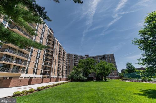 6800 Fleetwood Rd, Mc Lean VA  22101-3604 exterior