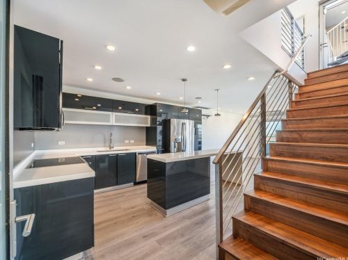 1538 Pele St, Honolulu HI 96813-2010 exterior