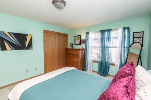 1734 22 St, Milwaukee WI 53215-4407 exterior