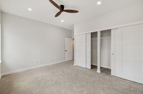 5105 Holmes St, Pittsburgh PA  15201-2433 exterior