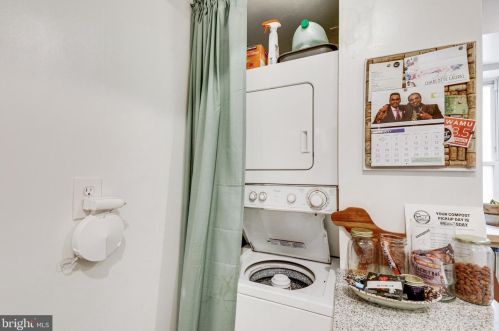 805 T St, Washington DC 20001-3127 exterior