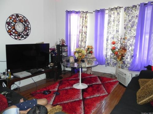 1847 Holland Ave, Bronx NY 10467-8304 exterior