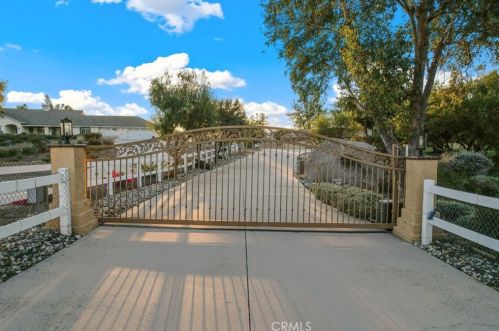 23195 Modoc Ct, Perris CA  92570-8745 exterior