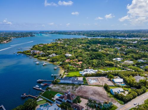 18826 Loxahatchee Riv Rd, Jupiter FL 33458-1081 exterior