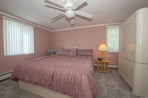 168 Suffolk Ave, Babylon NY 11704-2825 exterior