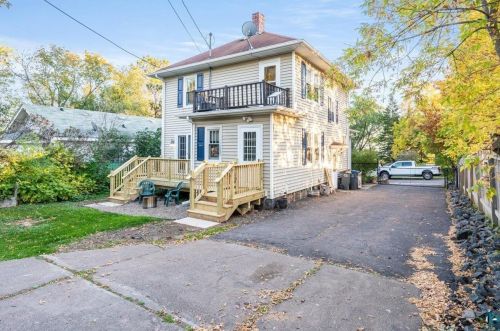 3205 Wellington St, Duluth MN 55806-1438 exterior