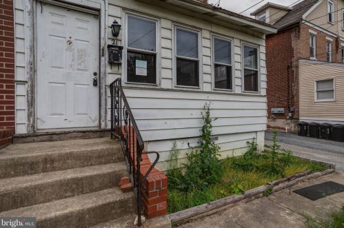 21 Wl Ave, Manor PA 19036-1303 exterior