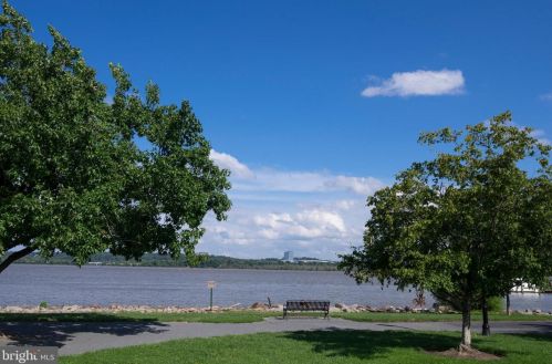 1127 Royal St, Alexandria VA  22314-1406 exterior