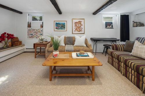 140 Long Lots Rd, Westport CT 06880-3826 exterior