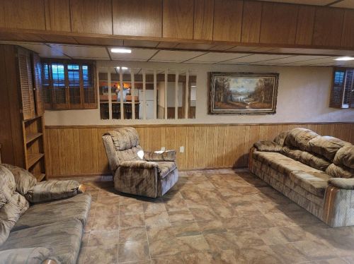 5829 Honey Crk Dr, Milwaukee WI 53221-4017 exterior