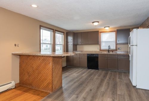 129 Lancaster Ave, West Springfield MA 01089-2235 exterior