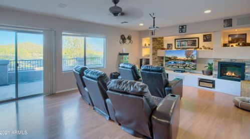 33907 23 Dr, Phoenix AZ 85027-4137 exterior