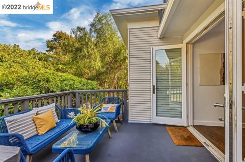 2439 Roosevelt Ave, Berkeley CA 94703-1930 exterior