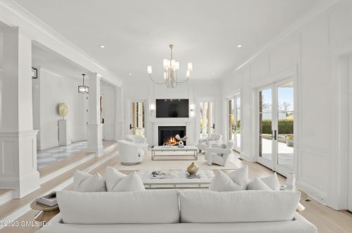 32 Meadowcroft Ln, Greenwich CT 06830-3823 exterior