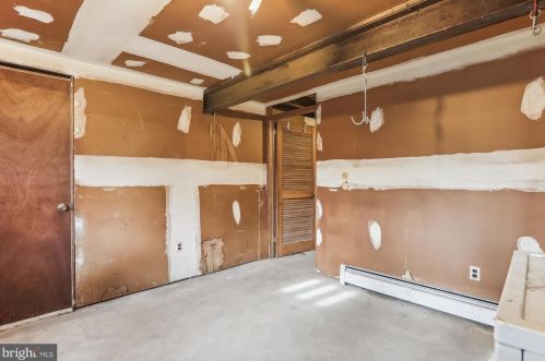 211 Ednor Rd, Silver Spring MD 20905-5134 exterior