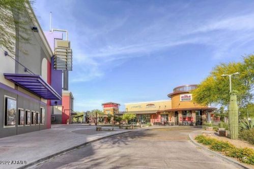 27601 25th Dr, Phoenix AZ  85085-4724 exterior